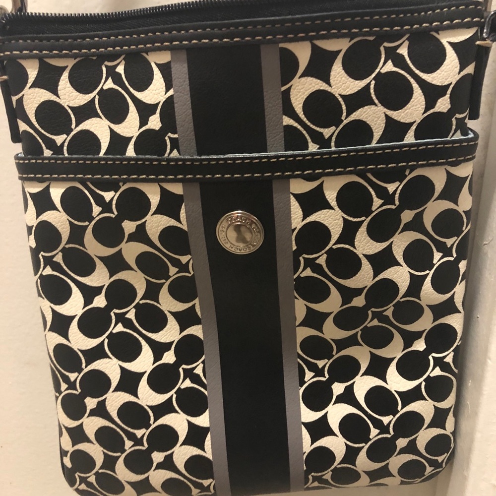 Coach crossbody purse.